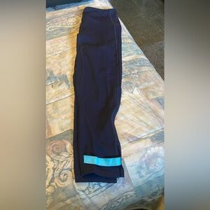 ZYIA workout leggings size 6-8 no piling